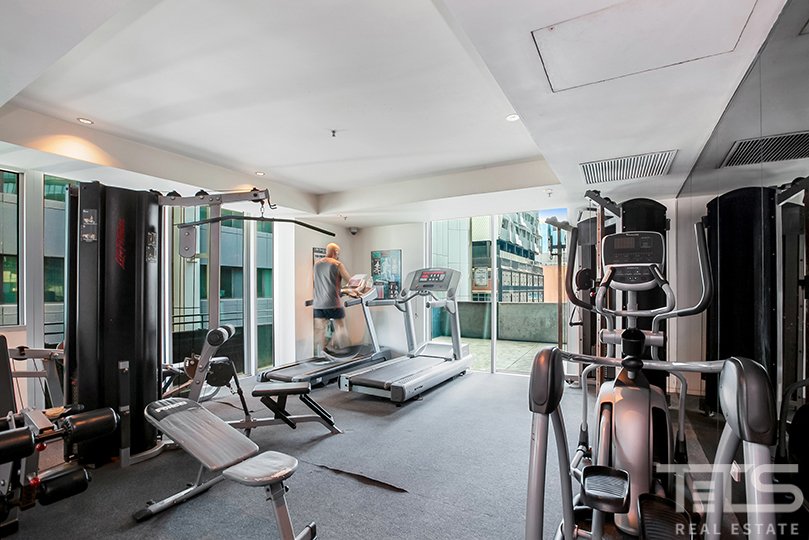 2404/620 Collins Street, Melbourne image 12