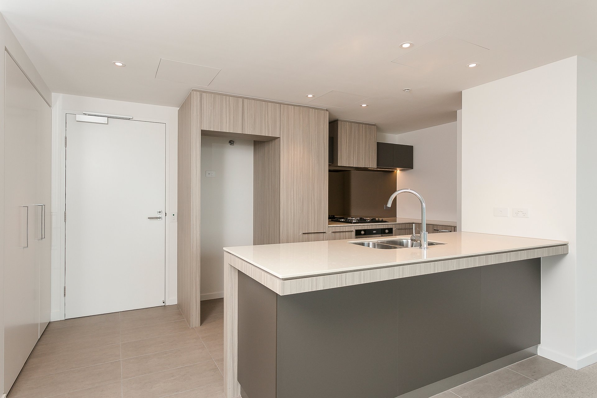 Property Gallery Thumbnail 3