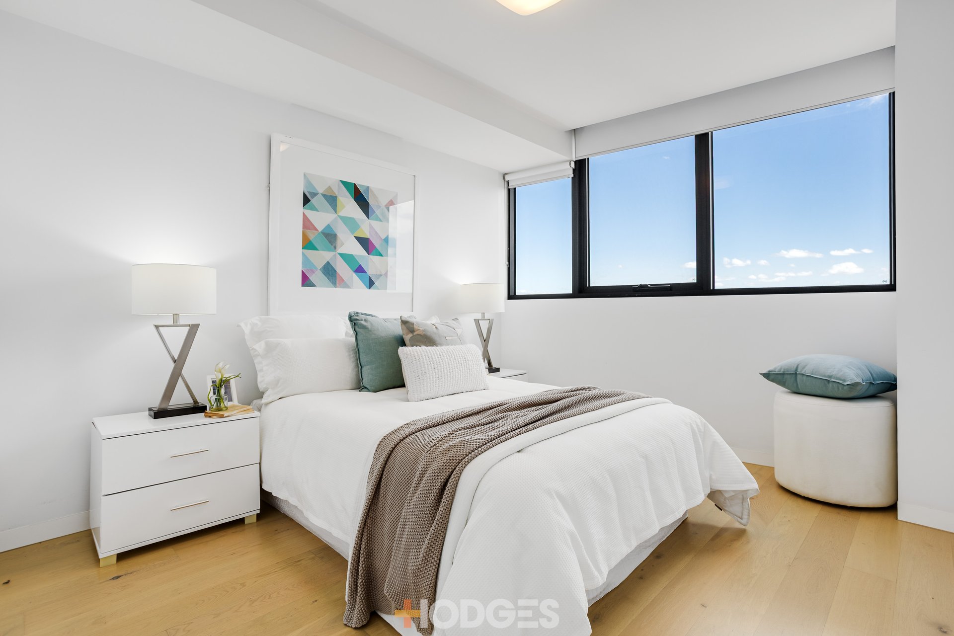 2408 / 3-5 St Kilda Road MELBOURNE