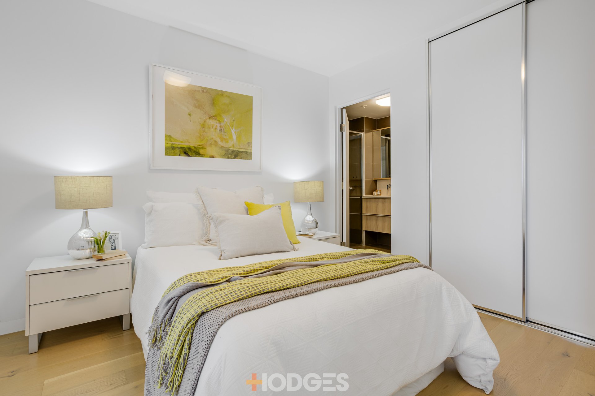 2408 / 3-5 St Kilda Road MELBOURNE