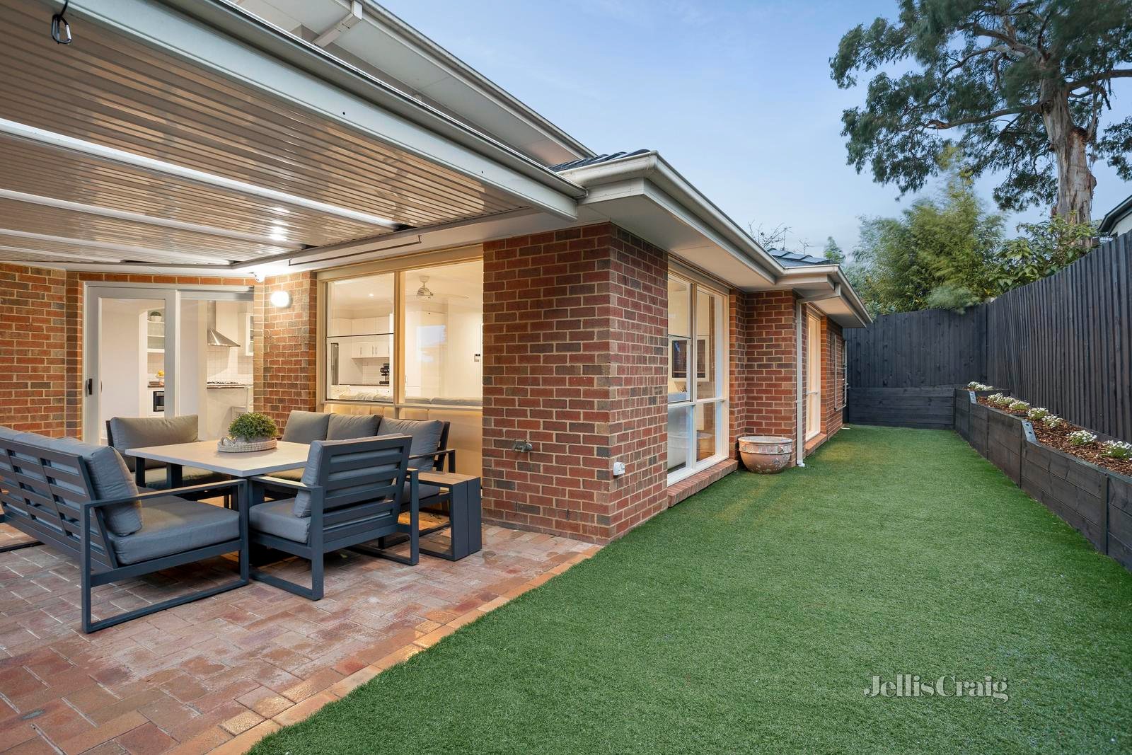 2/41 Bowen Road, Doncaster East image 12