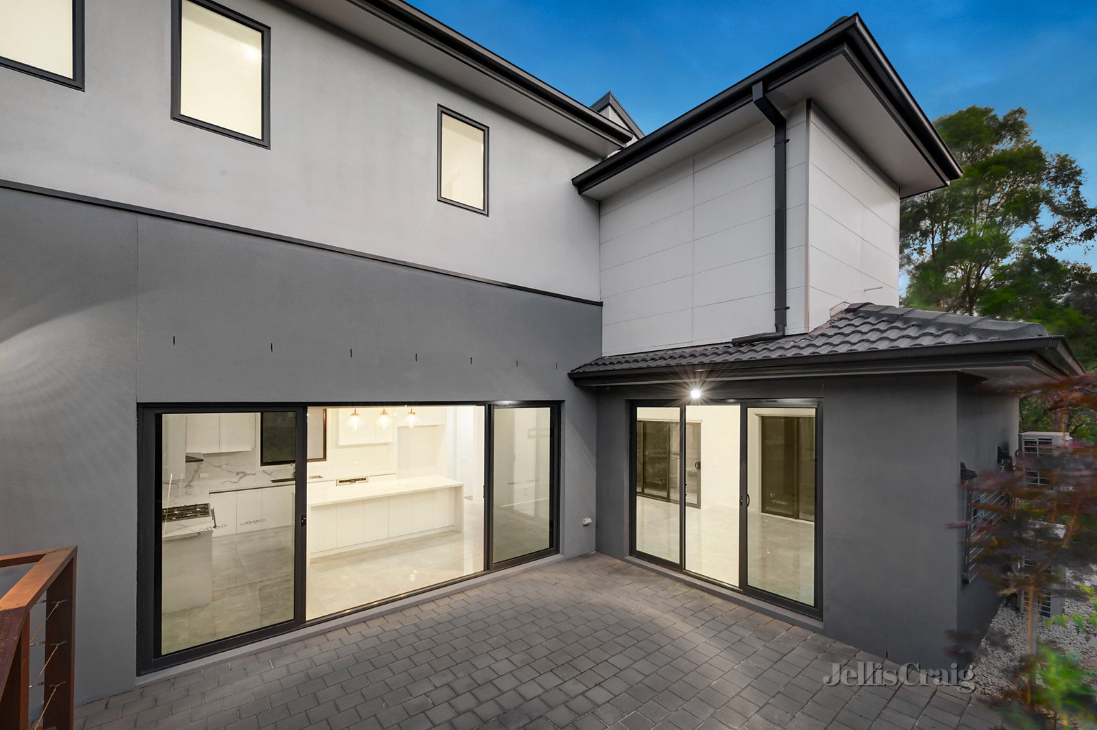 2/41 Brindy Crescent, Doncaster East image 6