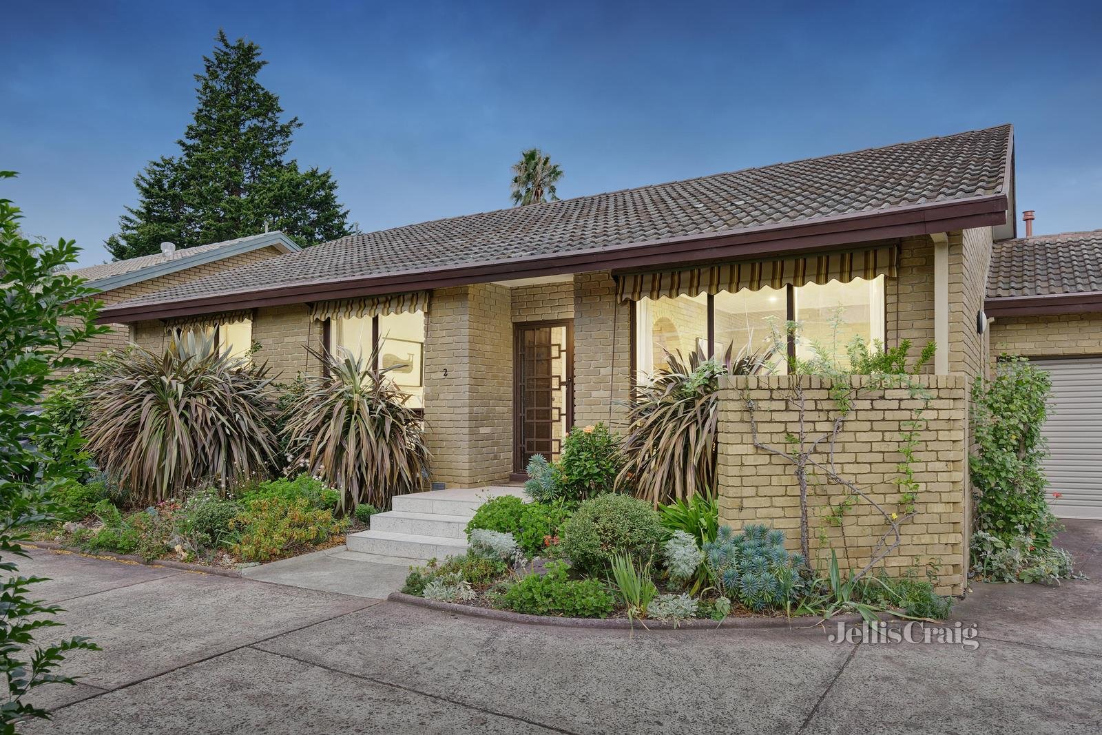 2/41 Kinane Street, Brighton image 1