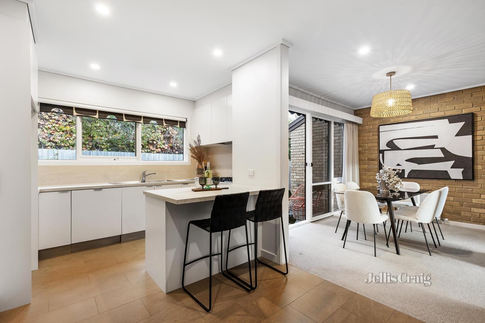 2/41 Kinane Street, Brighton image 4