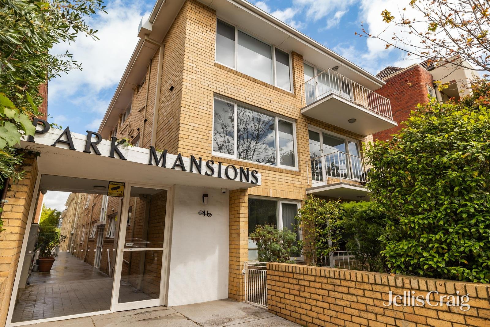 2/41 Park Street, South Yarra image 1