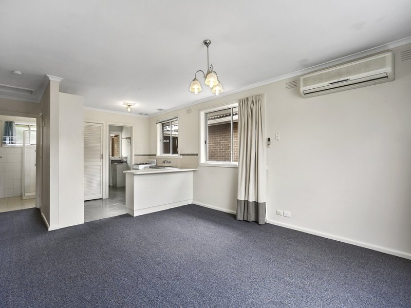 2/41 Pine Crescent, Boronia image 1