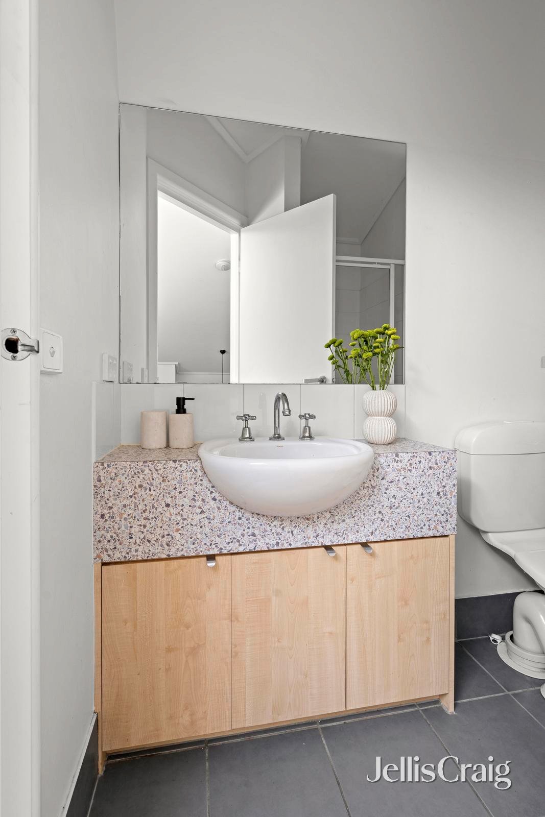 24/1 Pottery Court, Brunswick image 9