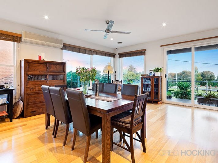 241 The Boulevard, Port Melbourne image 4