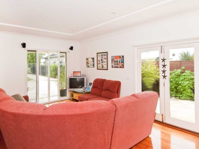2/41 Wellington Street, Geelong West image 5