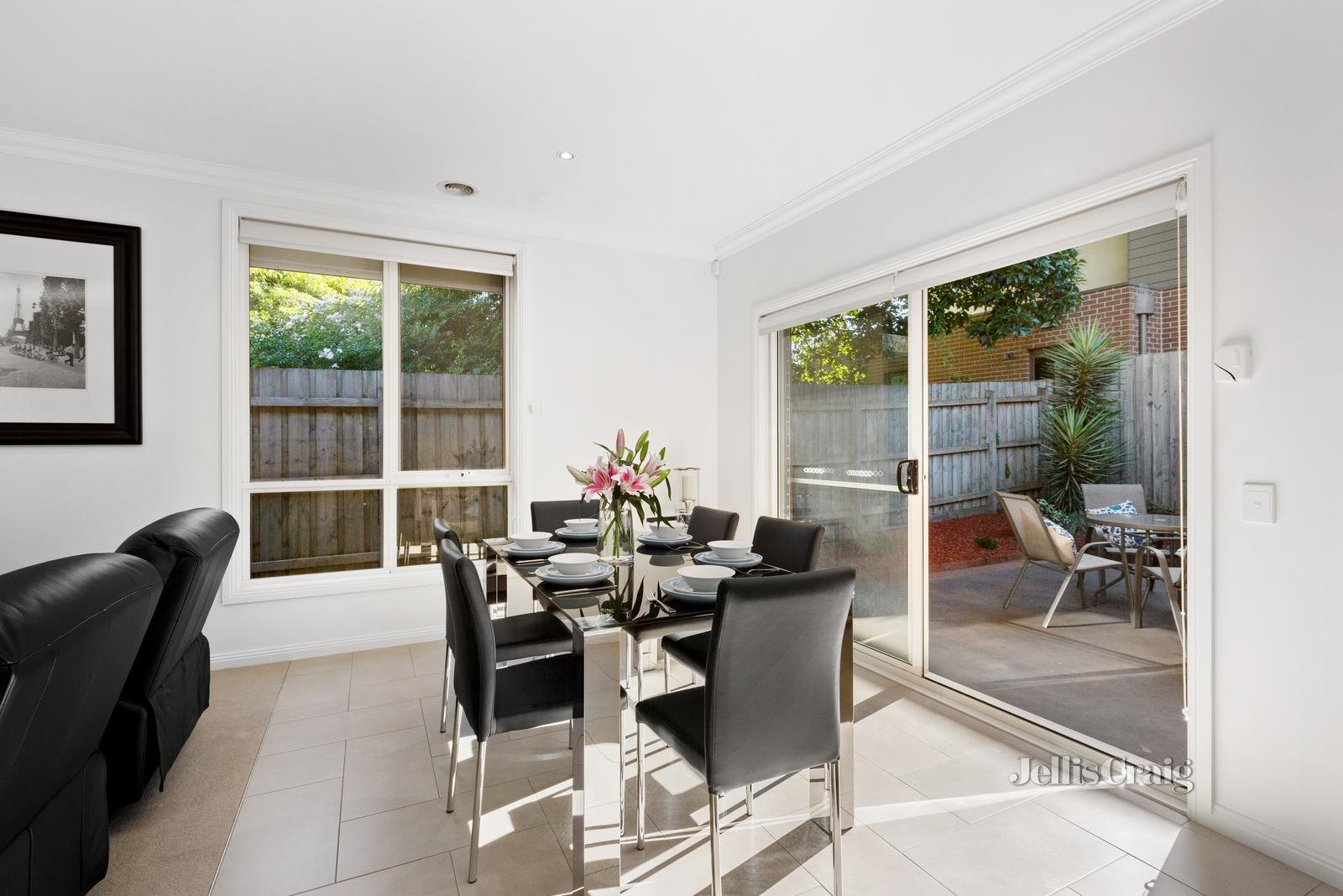 2/410 Springvale Road, Glen Waverley image 4