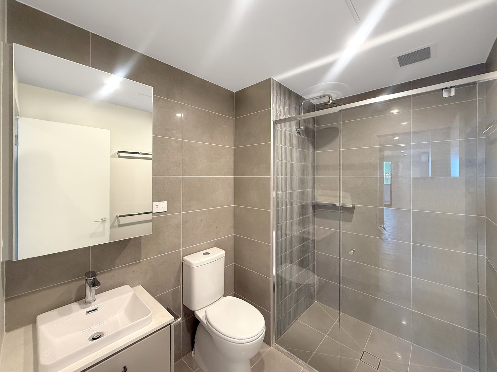 24/104 Colac Road, Highton image 4