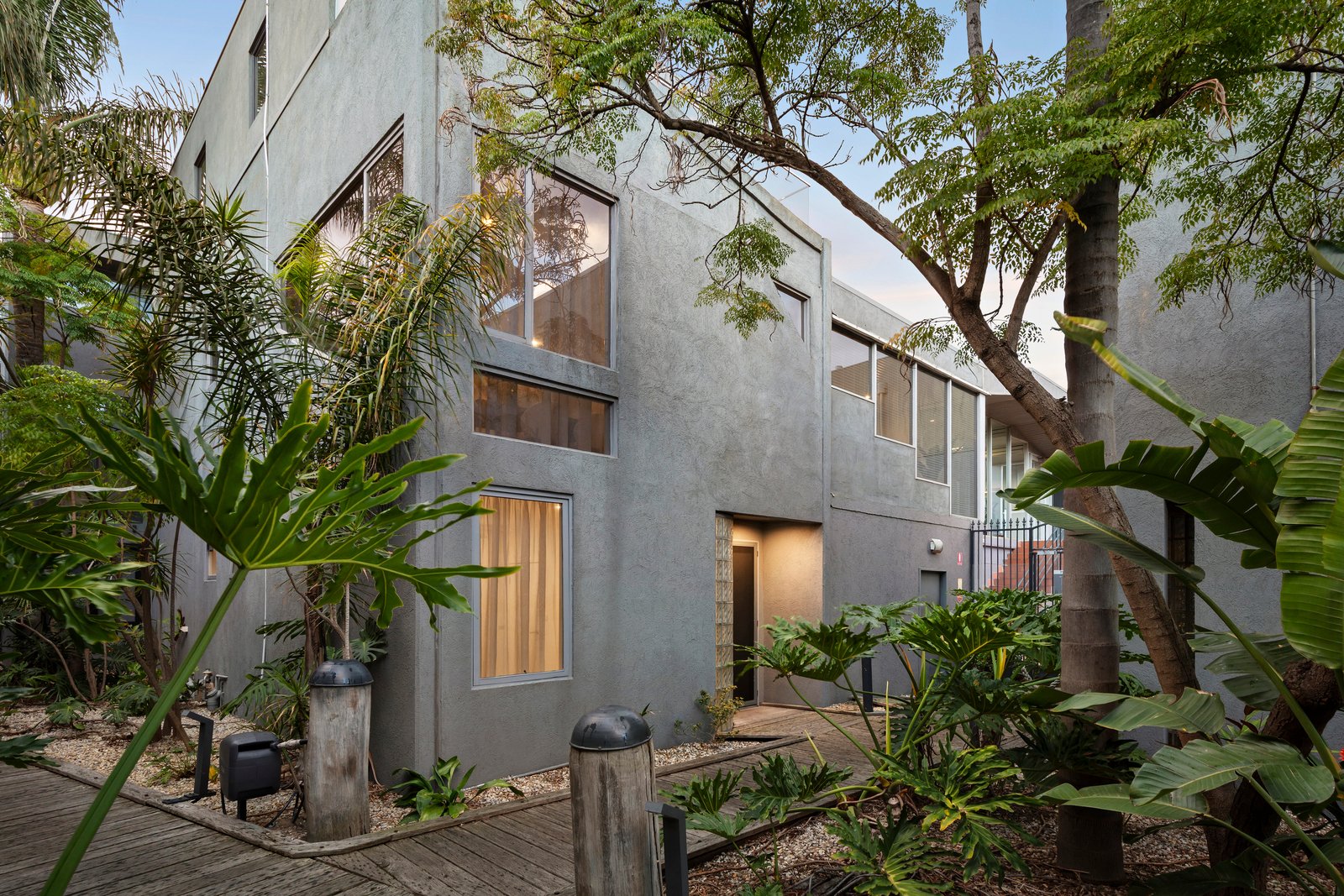 24/15 Beach Street