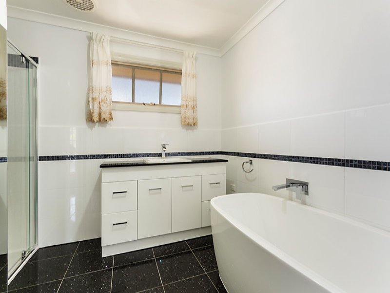 Property Gallery Thumbnail 6