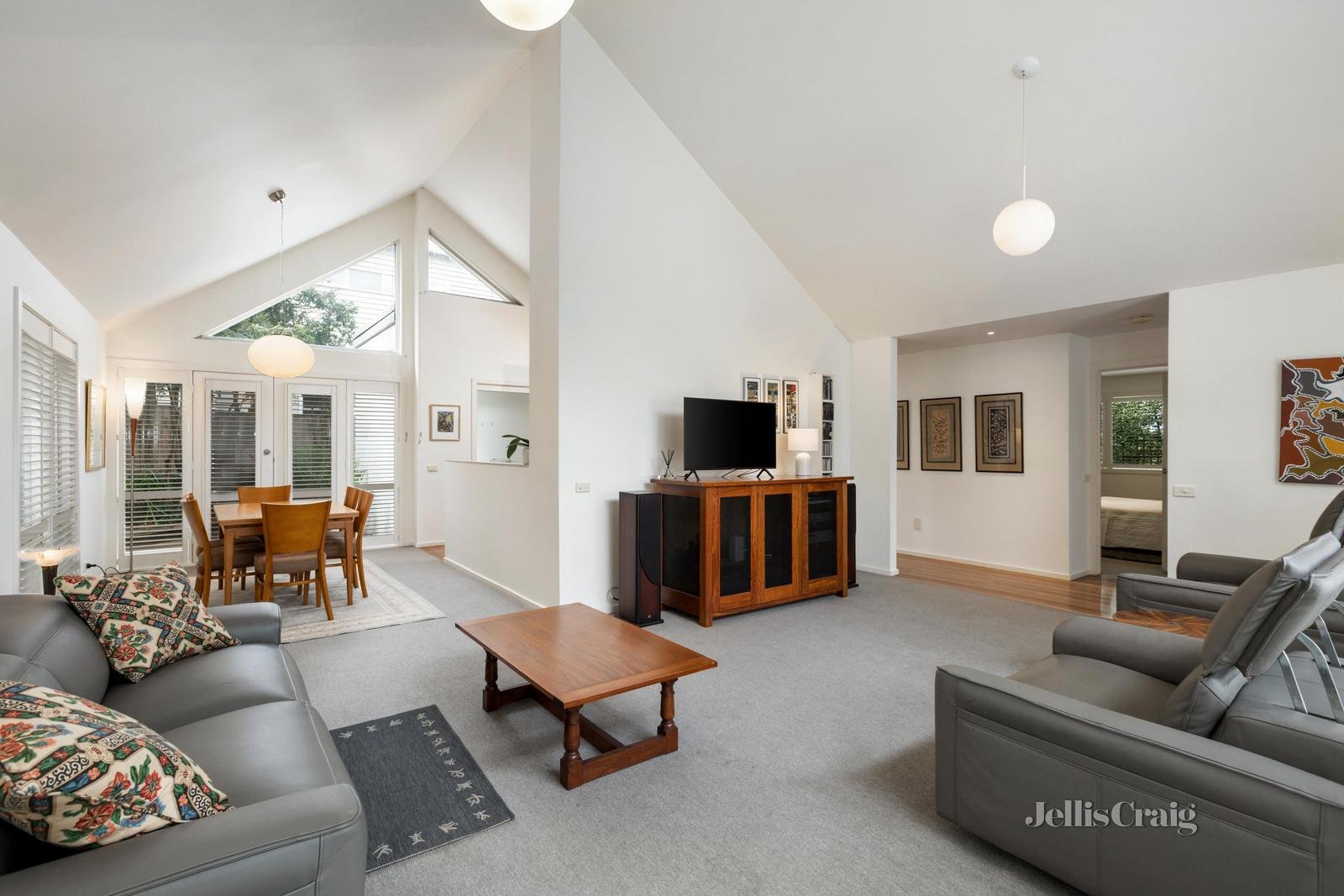 2/41a Suffolk Road, Surrey Hills image 4