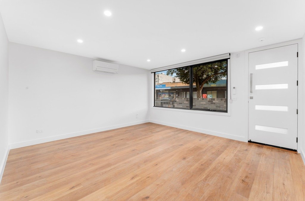 2/42-44 Crevelli Street, Reservoir image 4