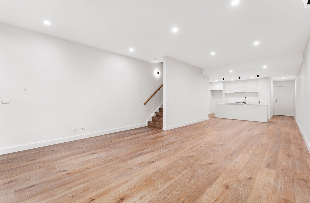 2/42-44 Crevelli Street, Reservoir image 3