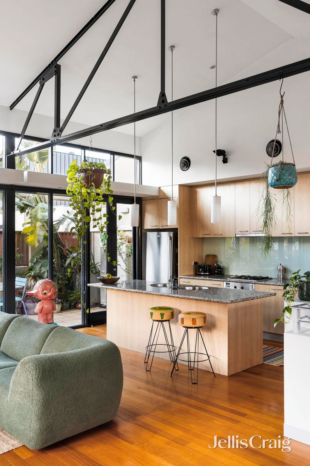 242 Adderley Street, West Melbourne image 15