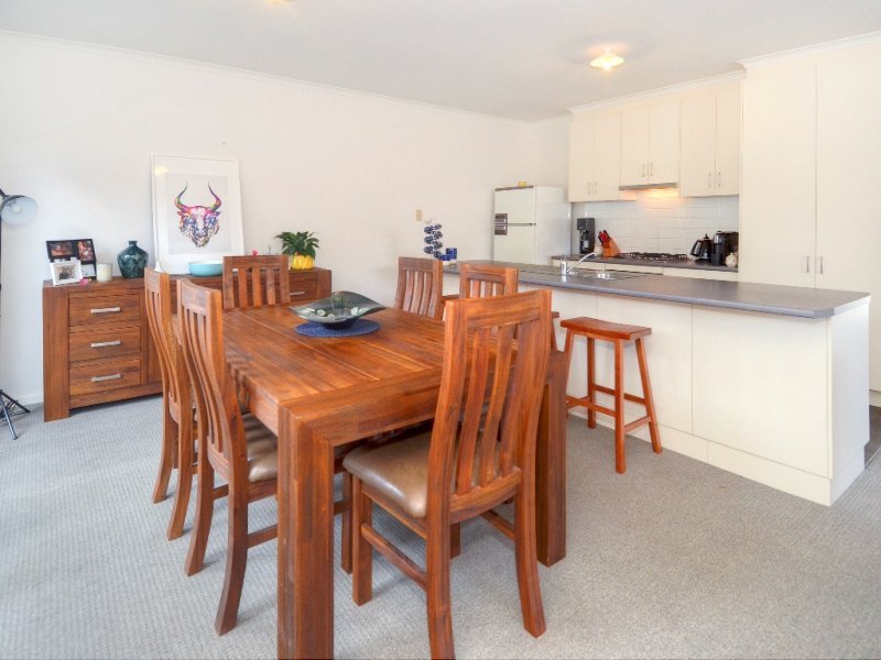2/42 Benita Place, Leopold image 3