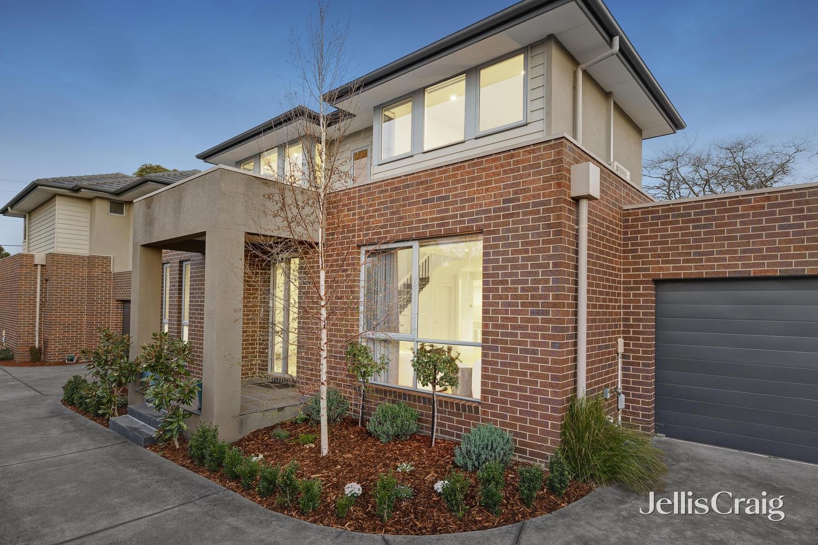 2/42 Birdwood Street, Box Hill South image 1