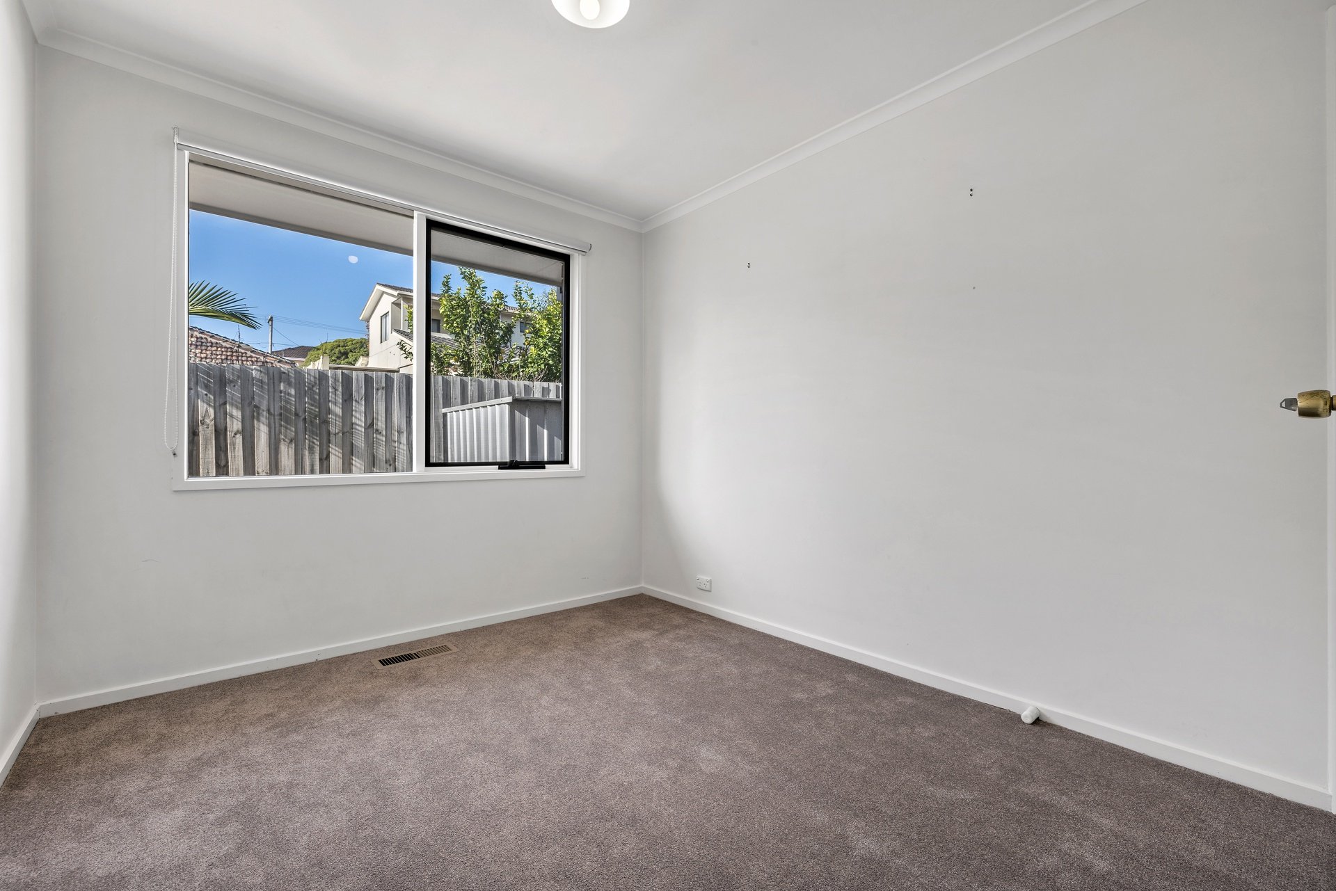 2/42 Carrathool Street, Bulleen image 7