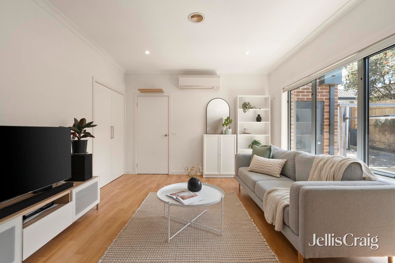 2/42 Dorset Road, Croydon image 2