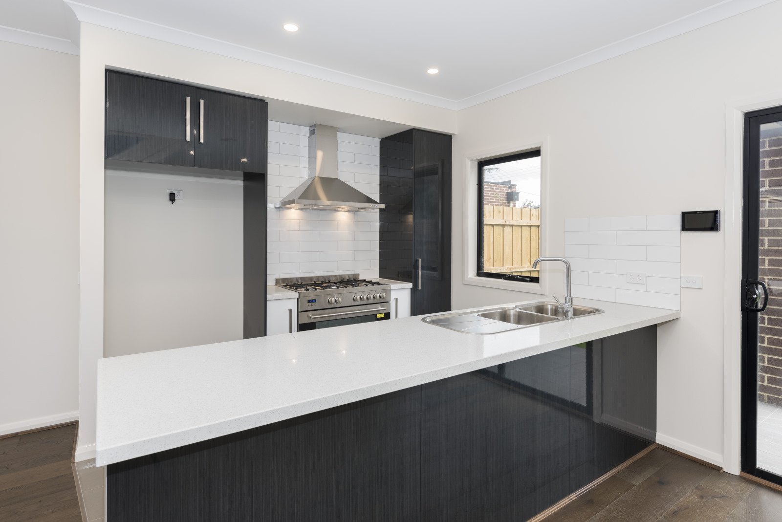 2/42 Everard Road, Ringwood East image 2