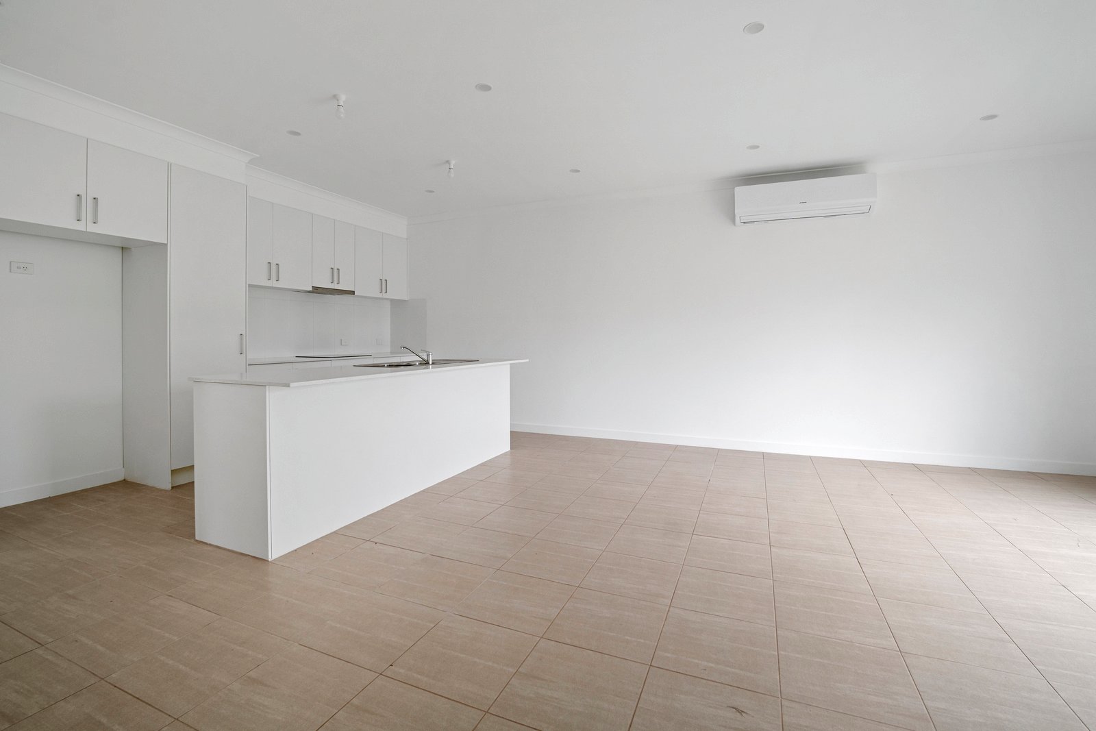 Property Gallery Thumbnail 2