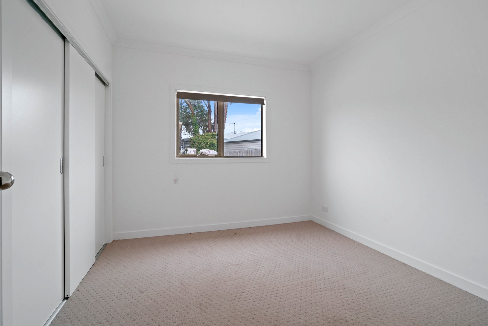 Property Gallery Thumbnail 6