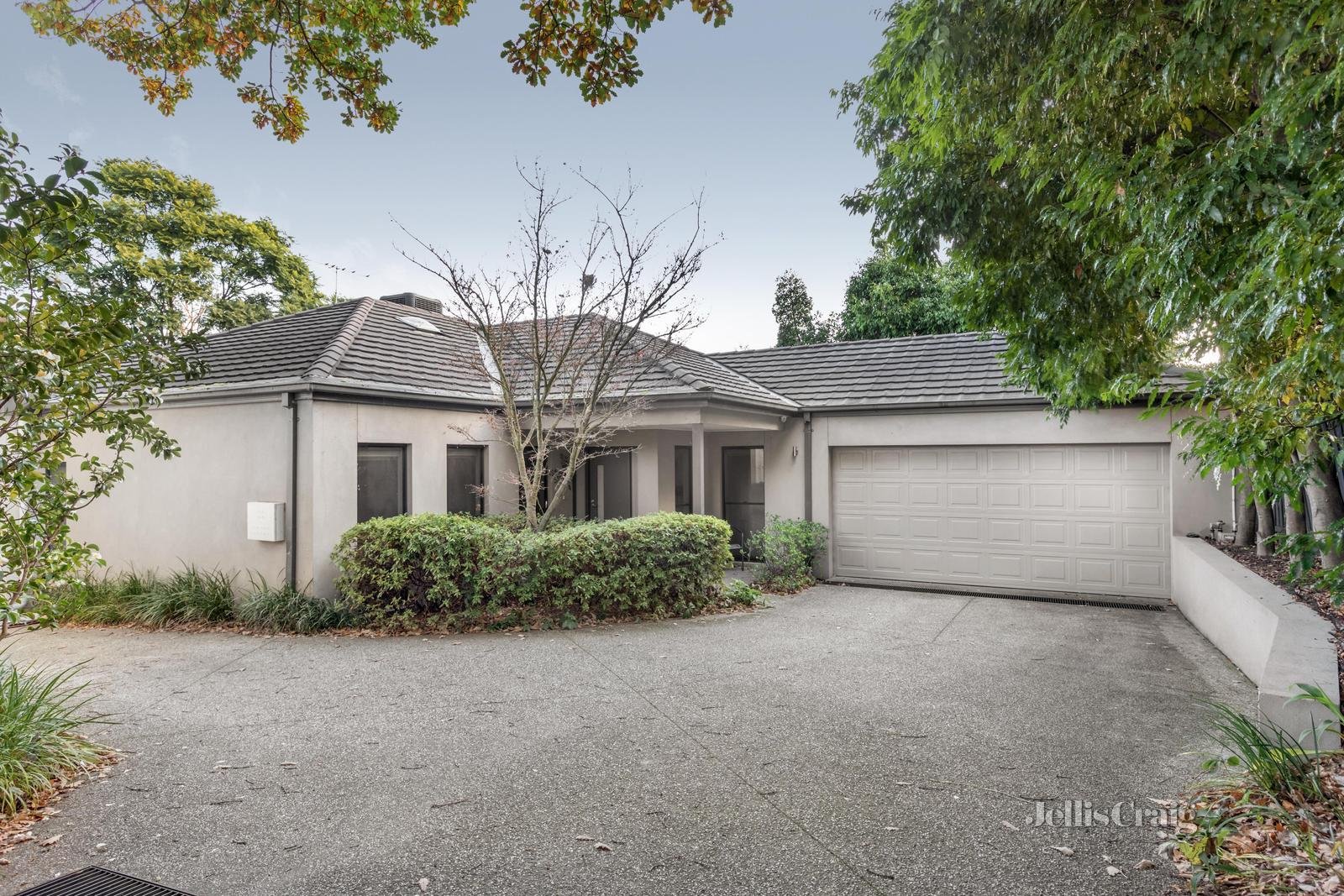 2/42 Newton Street, Surrey Hills image 1