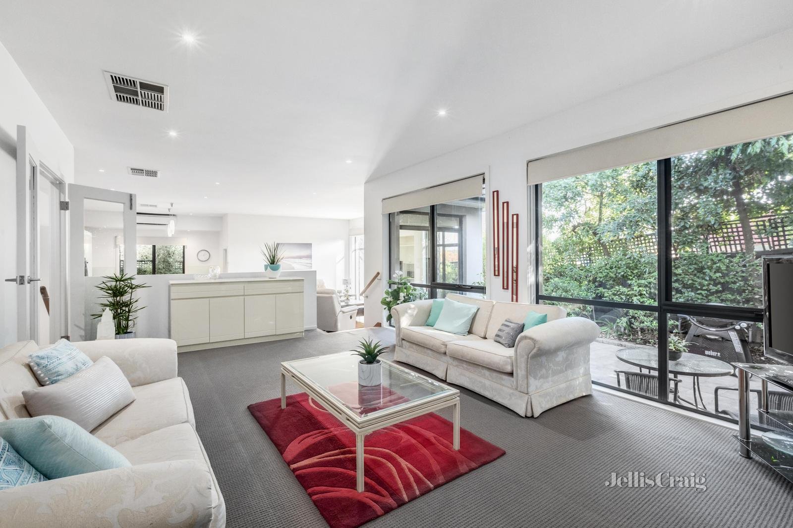 2/42 Newton Street, Surrey Hills image 2