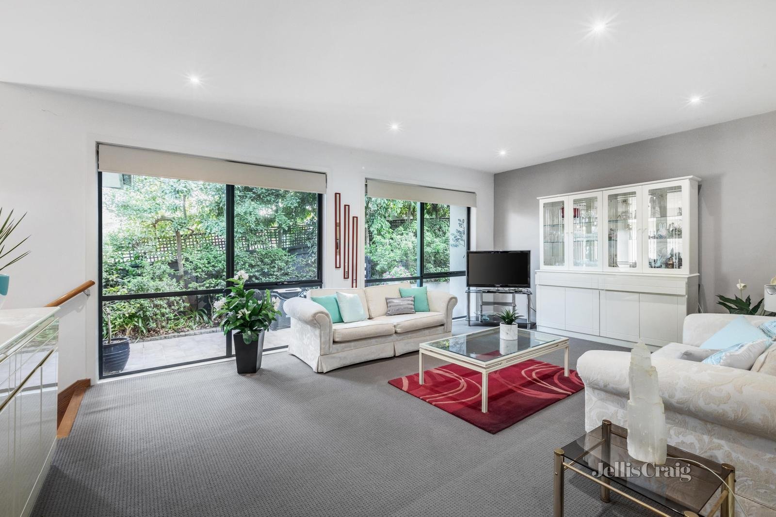 2/42 Newton Street, Surrey Hills image 3