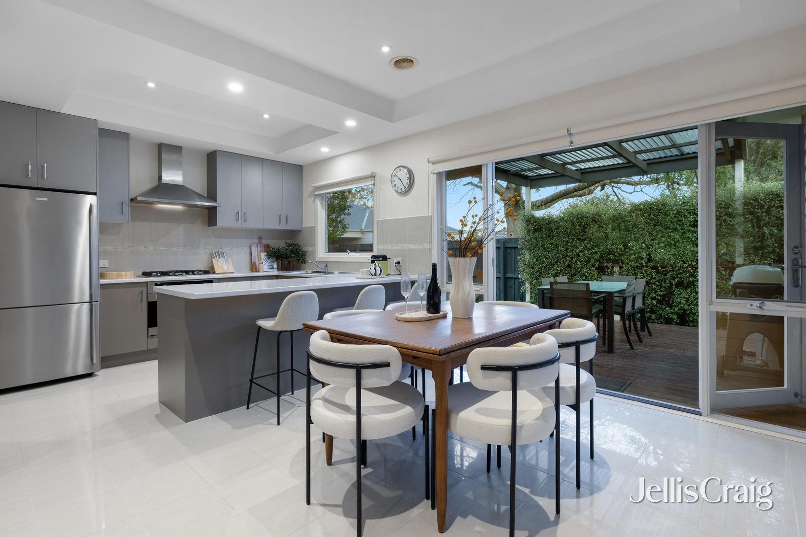 2/42 Owen Street, Mitcham image 2