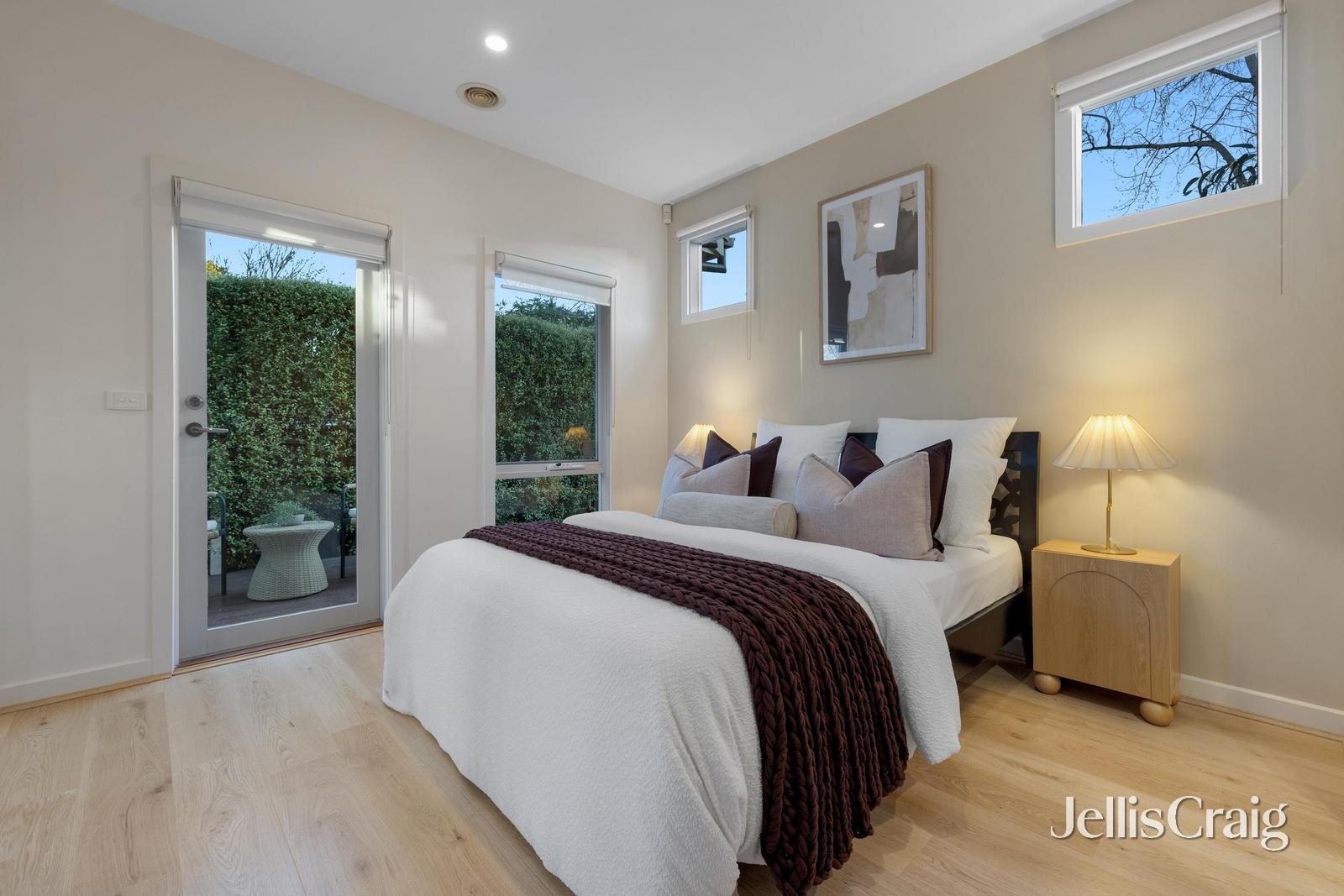 2/42 Owen Street, Mitcham image 5