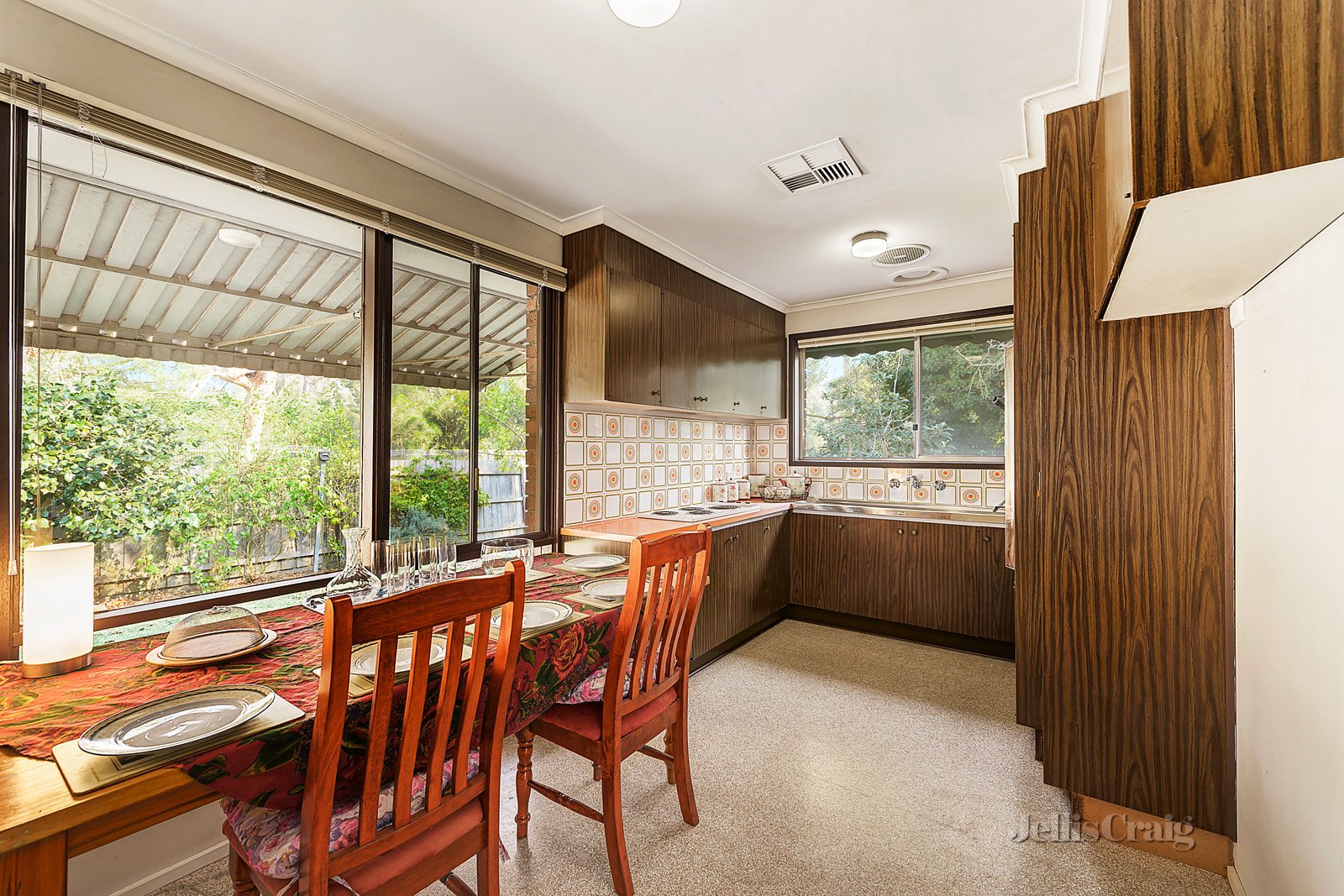 2/42 Ronald Road, Croydon image 3