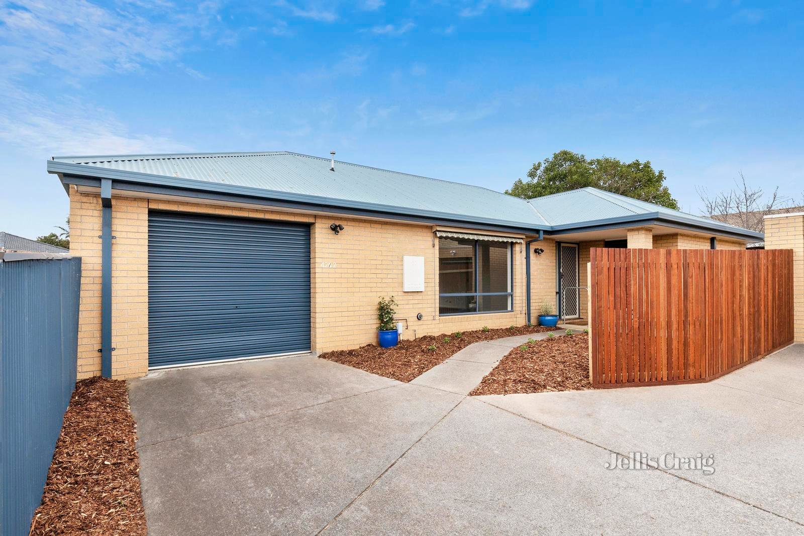 2/42 Weddell Road, North Geelong image 1