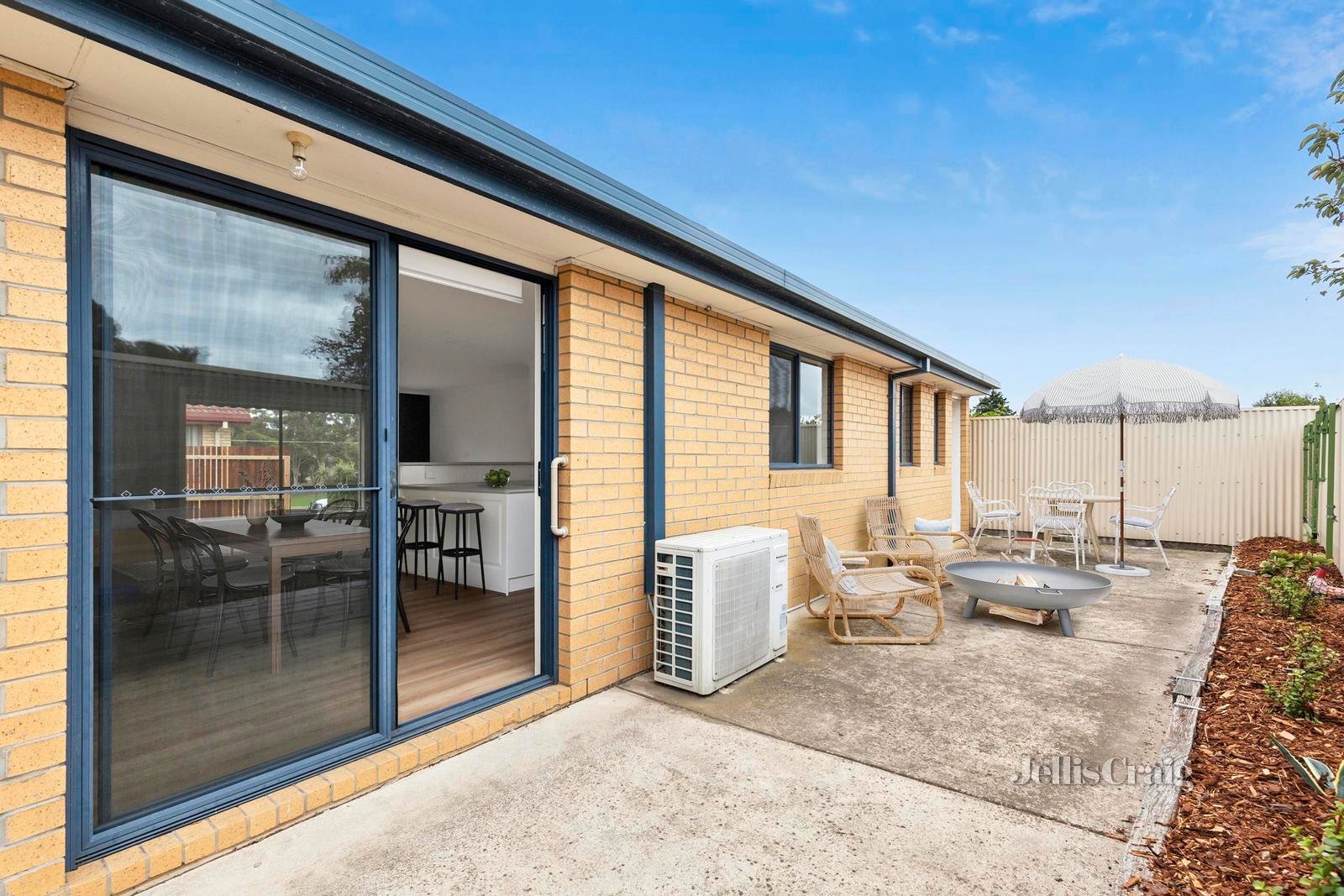 2/42 Weddell Road, North Geelong image 8