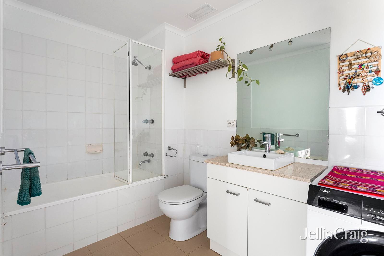 24/25 Barkly Street, Carlton image 8