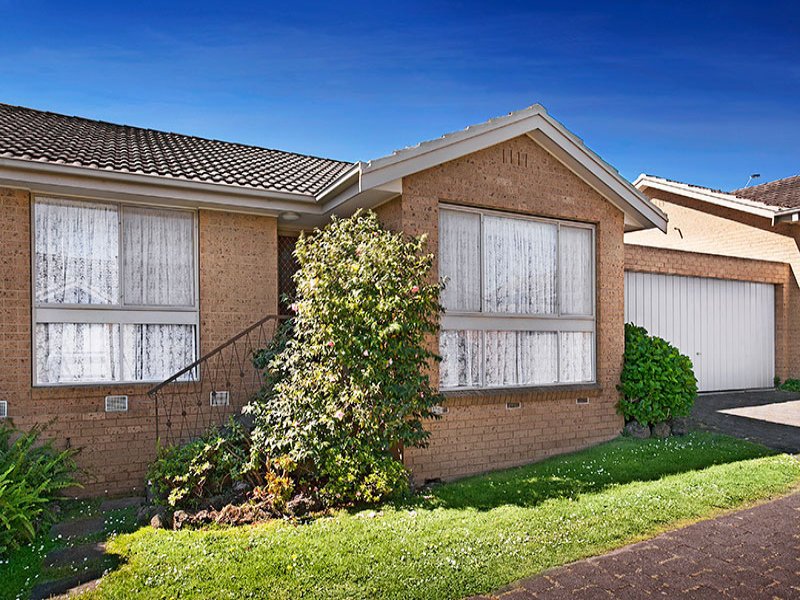 2/425 Middleborough Road, Box Hill image 1