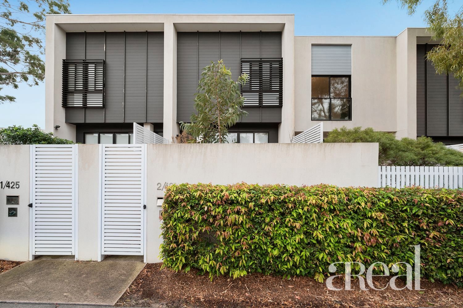 2/425 Warrigal Road, Burwood VIC 3125