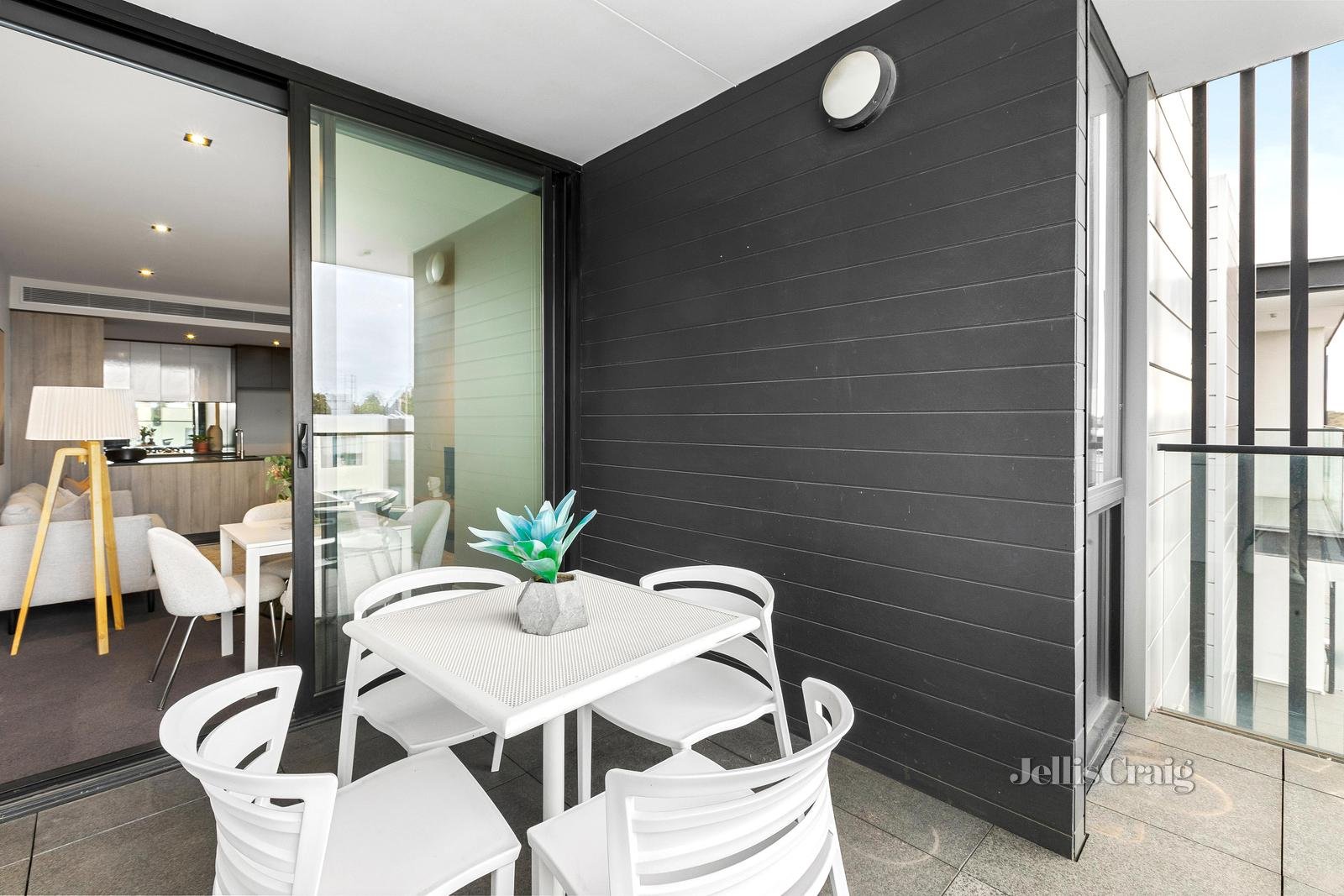 242/75 Graham Road, Highett image 4