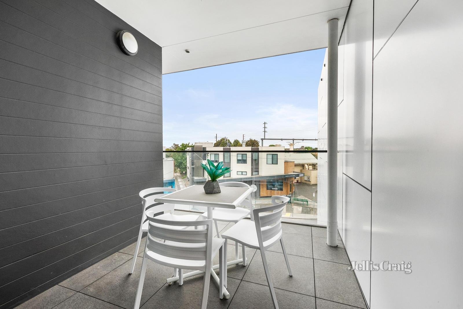 242/75 Graham Road, Highett image 5