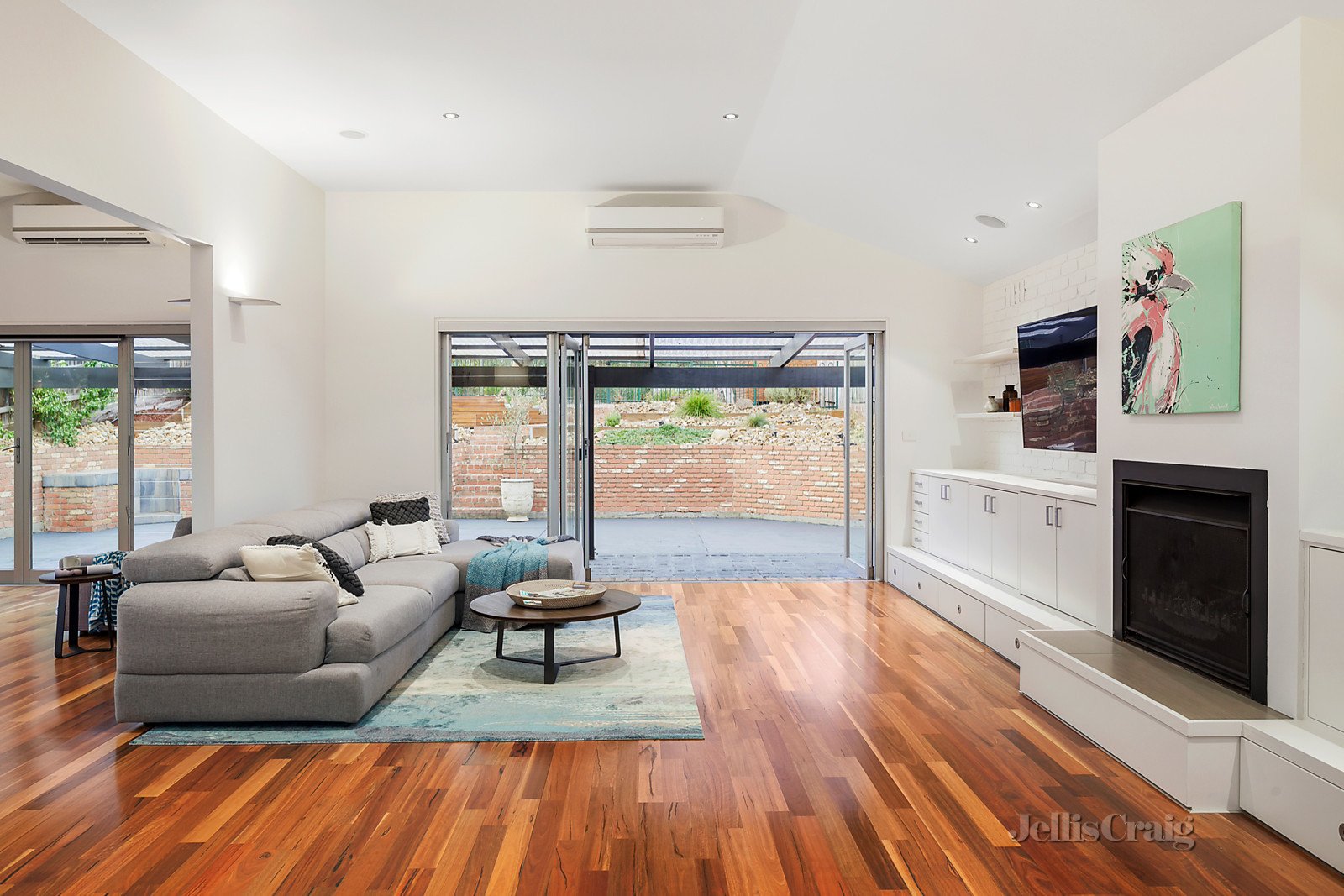 2/43 Banks Road, Eltham North image 2