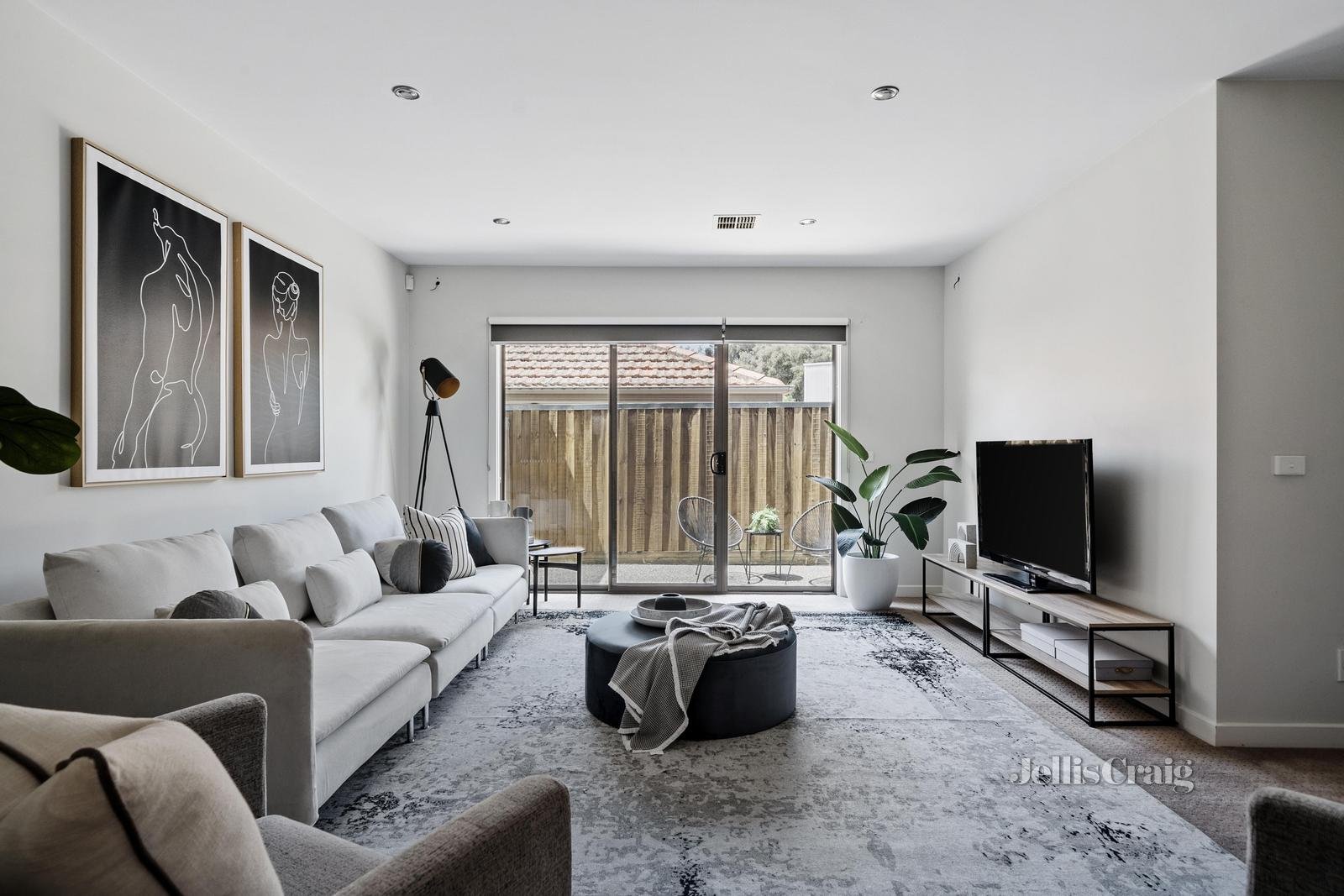 2/43 Brosnan Crescent, Strathmore image 3