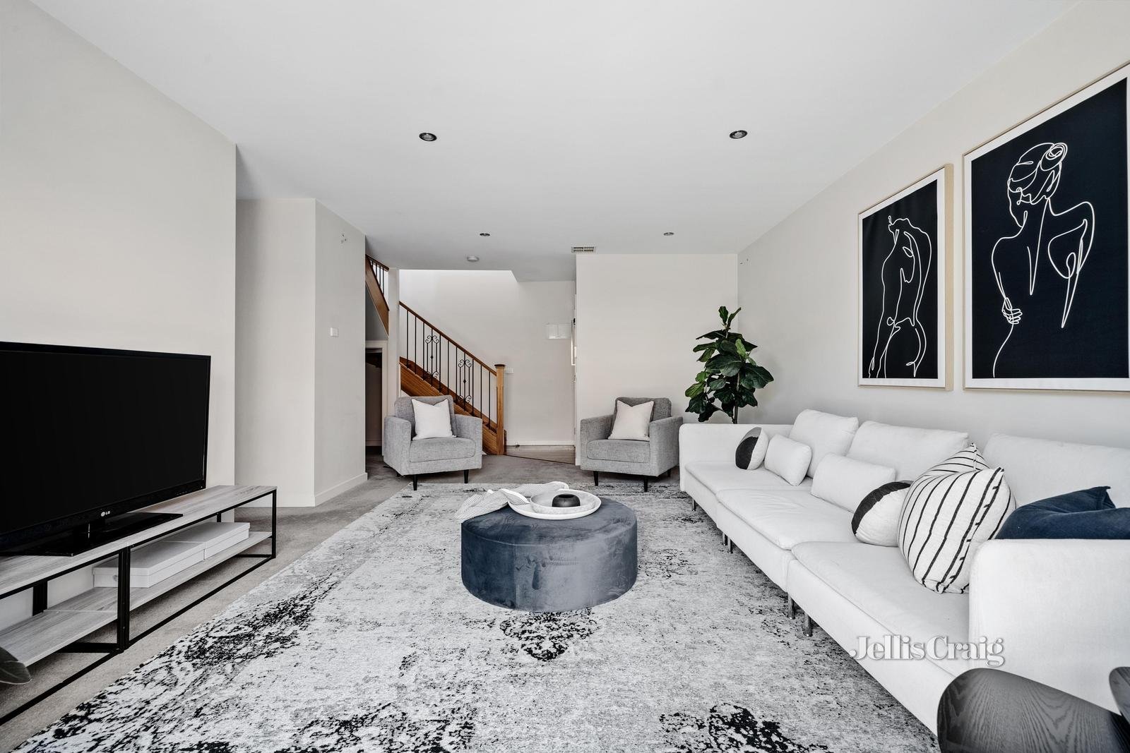 2/43 Brosnan Crescent, Strathmore image 5