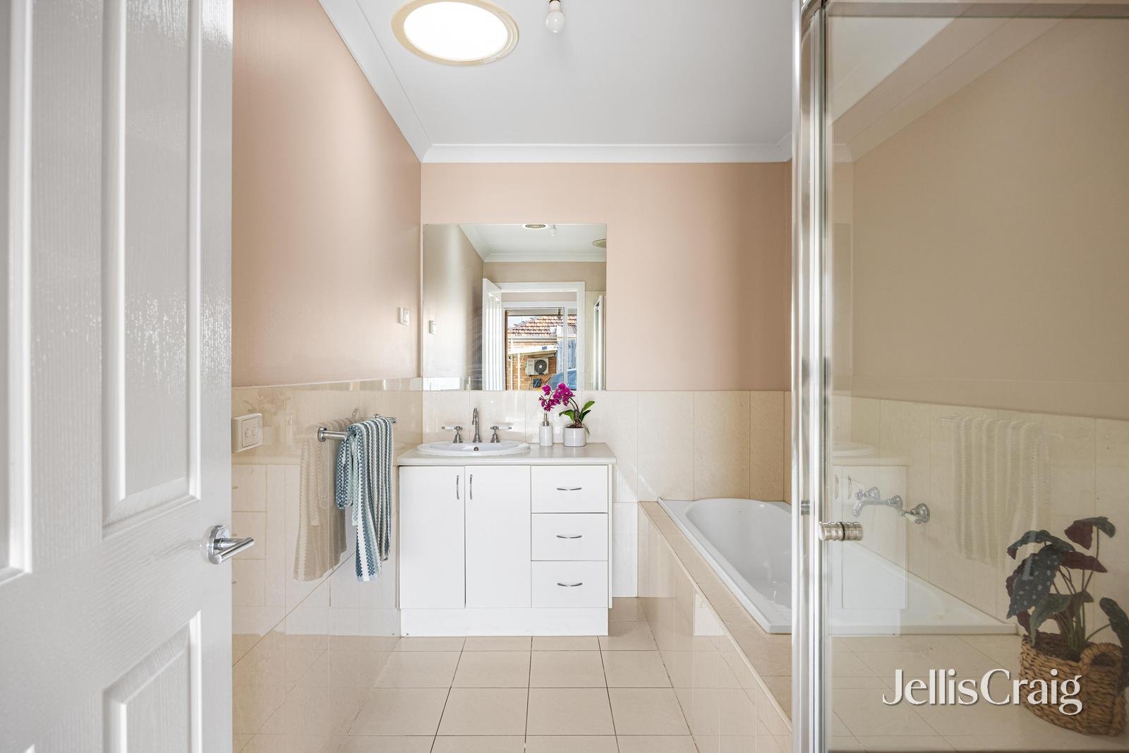 2/43 Glen Street, Glenroy image 8