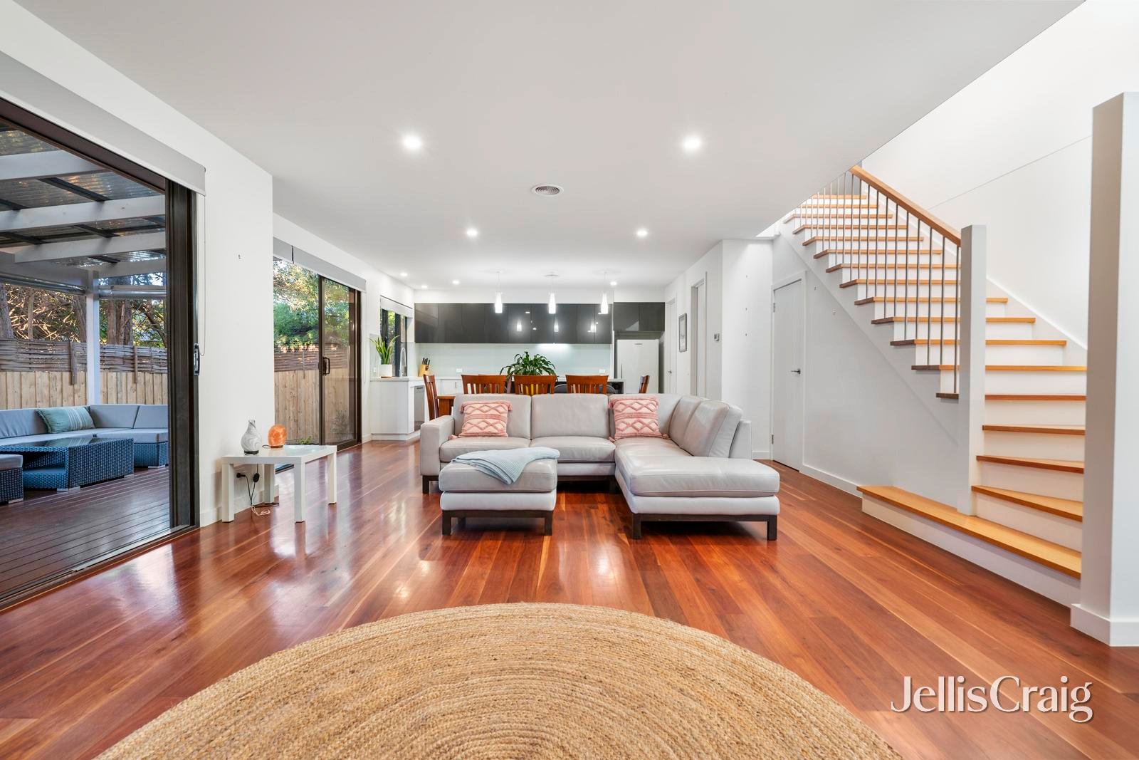 2/43 Illuka Crescent, Mount Waverley image 3