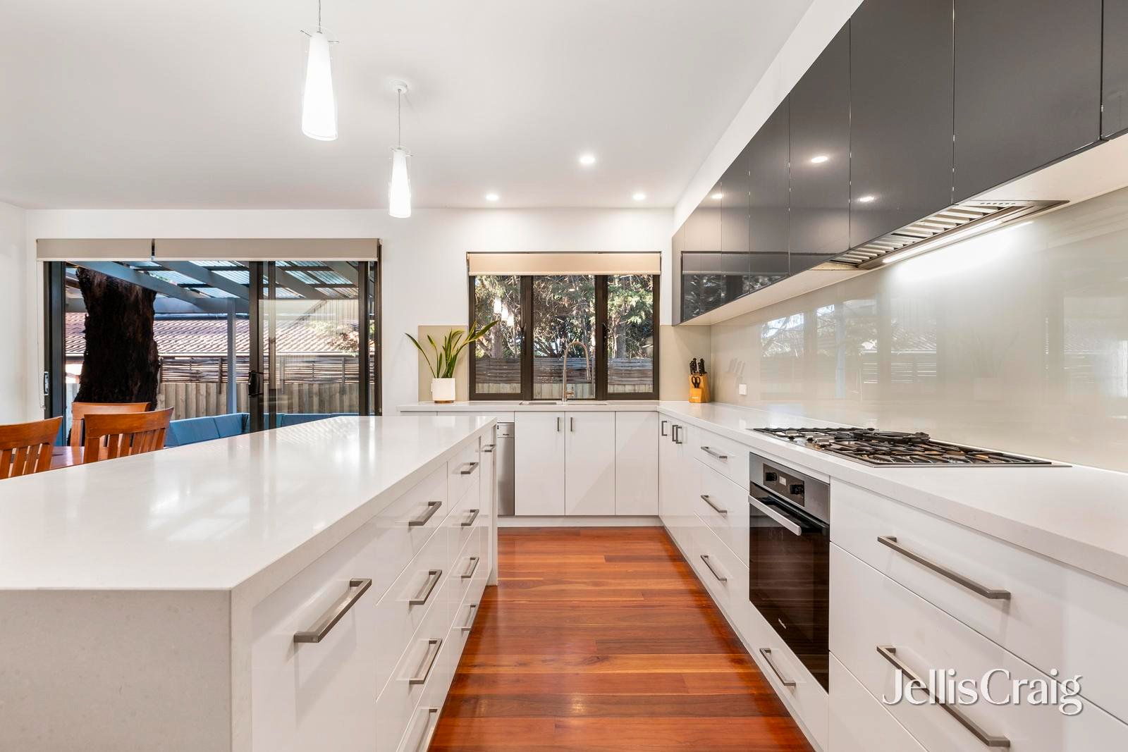 2/43 Illuka Crescent, Mount Waverley image 5