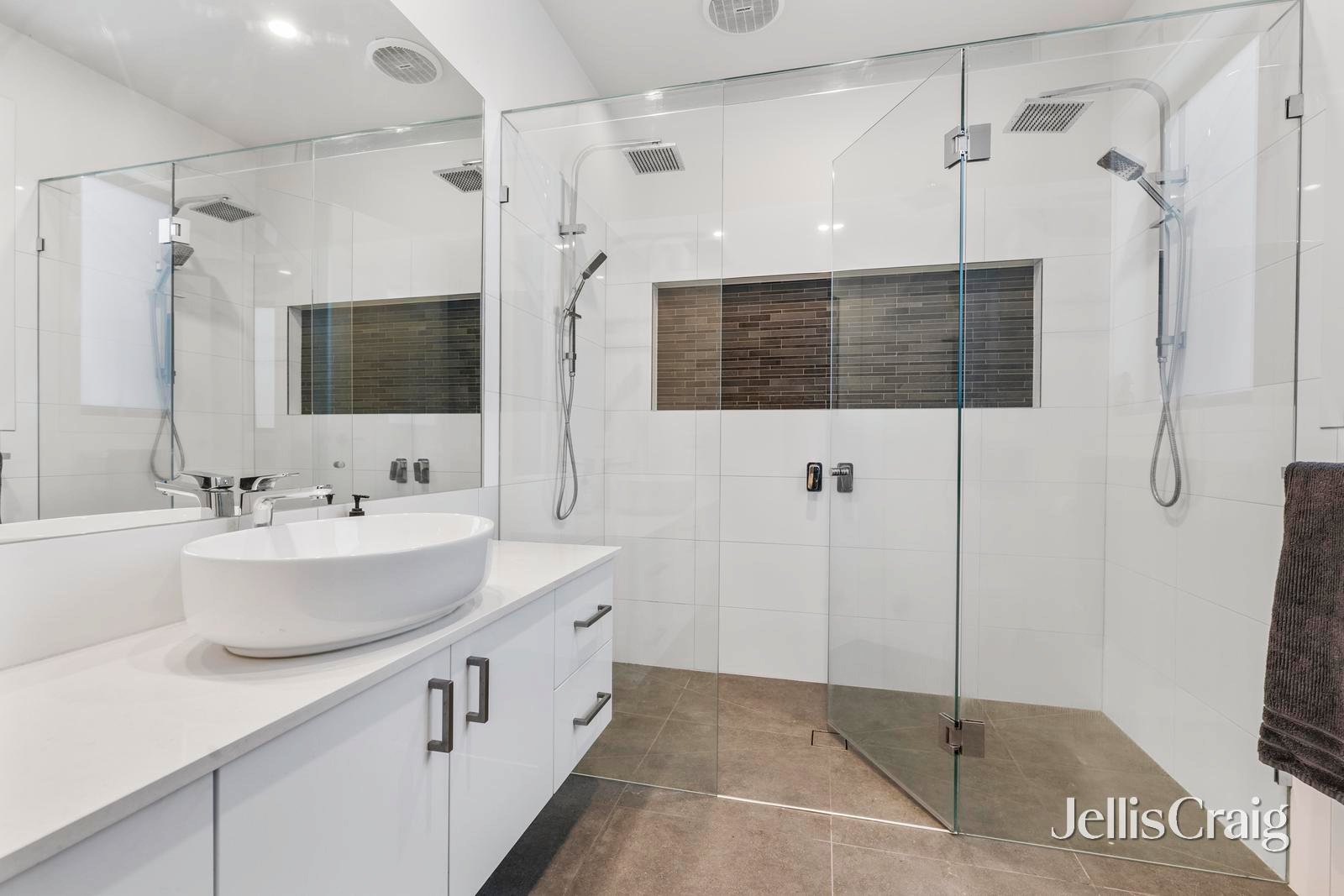 2/43 Illuka Crescent, Mount Waverley image 9