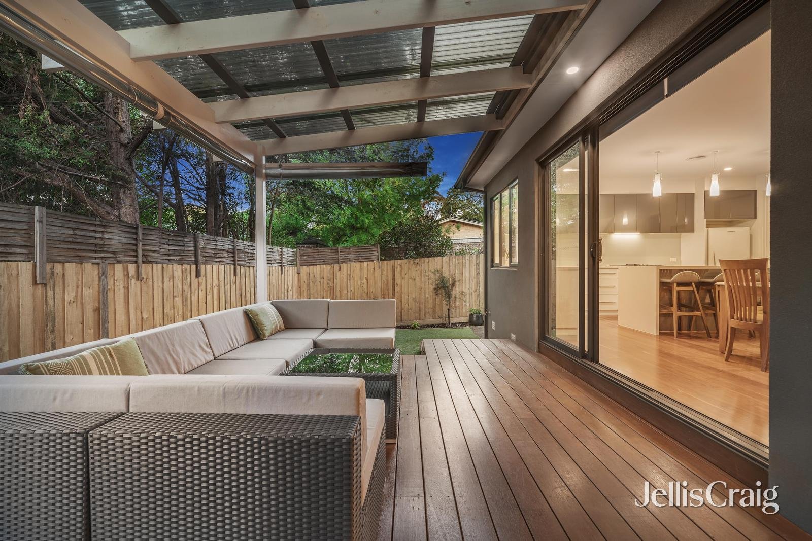 2/43 Illuka Crescent, Mount Waverley image 12