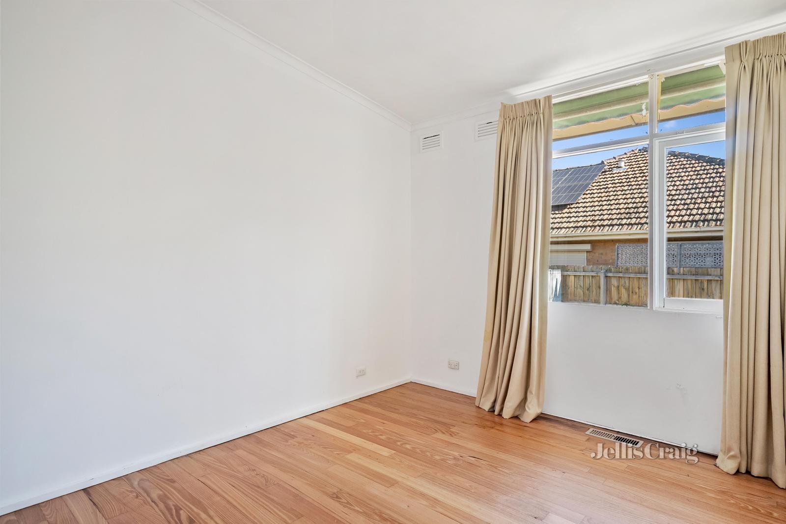 243 Nell Street West, Watsonia image 6